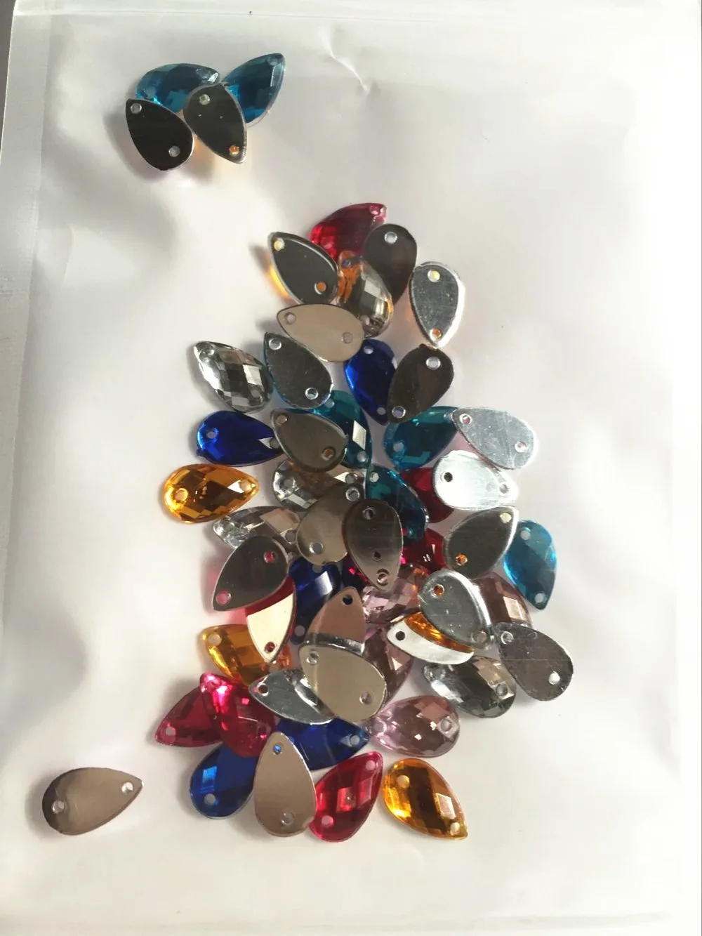 100pcs 6*10mm Water Droplet Shape Sew-on Rhinestone Acrylic High Quality DIY Wedding Dress Prom Dress Decoration Drop
100pcs 6*10mm Water Droplet Shape Sew-on Rhinestone Acrylic High Quality DIY Wedding Dress Prom Dress Decoration Drop