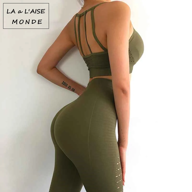 Fitness Women Yoga Set High Stretchy Seamless Sport Suit Padded Sport Bra Top High Waist Sport Leggings Gym Workout Sportswear
Fitness Women Yoga Set High Stretchy Seamless Sport Suit Padded Sport Bra Top High Waist Sport Leggings Gym Workout Sportswear