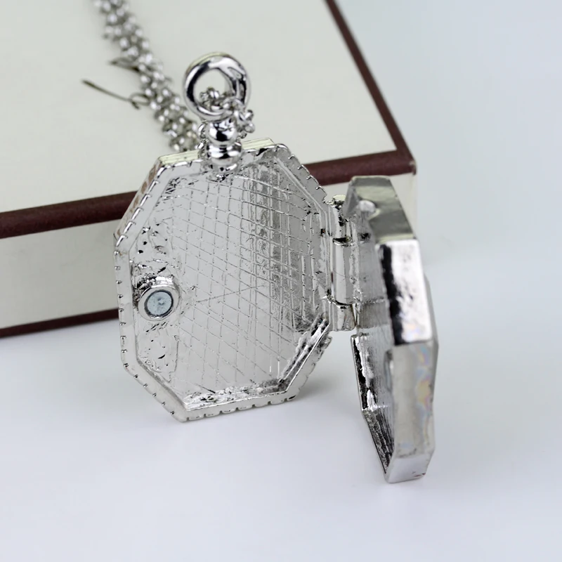 Magic School Horcrux Locket Pendant Necklace for Women Men Alloy Glass Choker Jewellery Necklaces for Teen Girls
Magic School Horcrux Locket Pendant Necklace for Women Men Alloy Glass Choker Jewellery Necklaces for Teen Girls