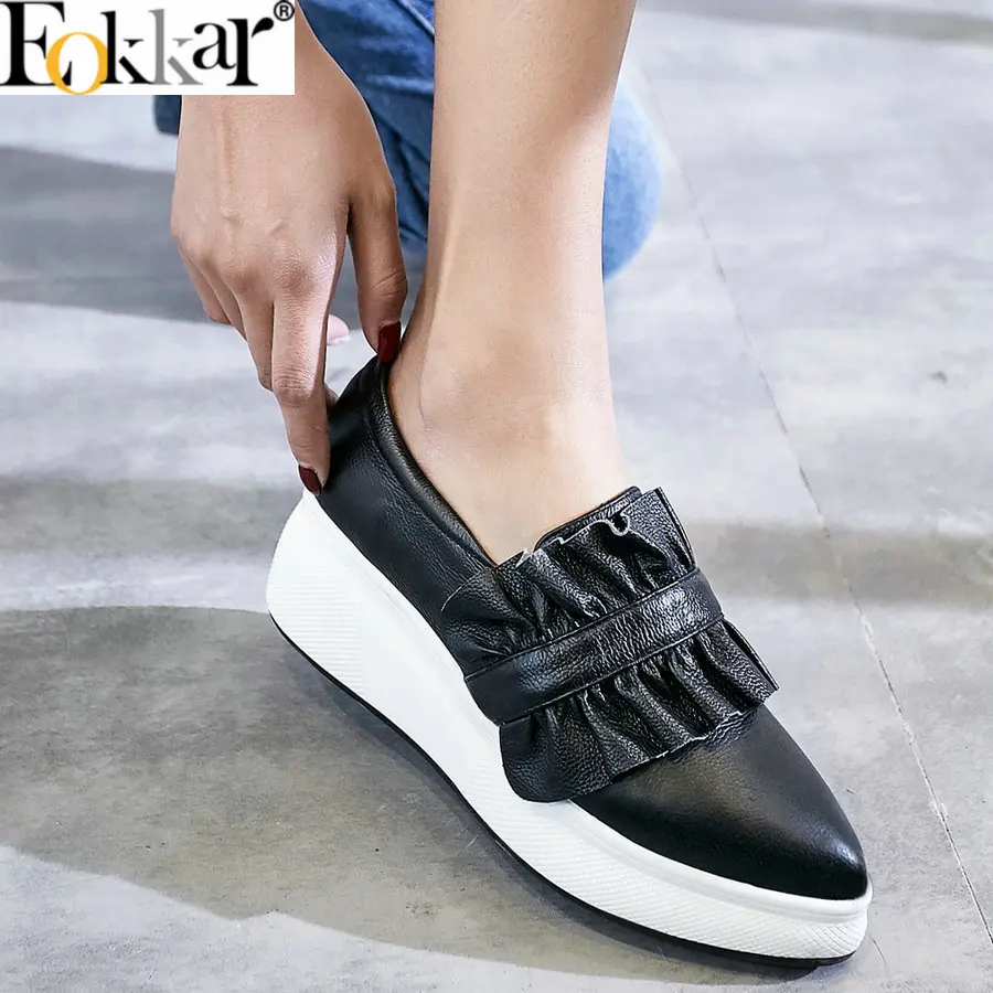 Eokkar 2019 Pointed Toe Wedges Heels Women Shoes Casual Cow Leather PU Black Pumps Pleated Flower Platform Shoes Size 34-39
Eokkar 2019 Pointed Toe Wedges Heels Women Shoes Casual Cow Leather PU Black Pumps Pleated Flower Platform Shoes Size 34-39