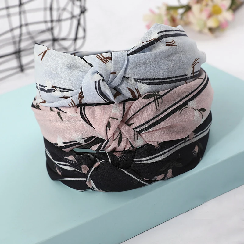 Fashion Bow Knot 12 Styles Hair band Women Hoop Simple Sweet Girl Hair Headband Accessory
Fashion Bow Knot 12 Styles Hair band Women Hoop Simple Sweet Girl Hair Headband Accessory