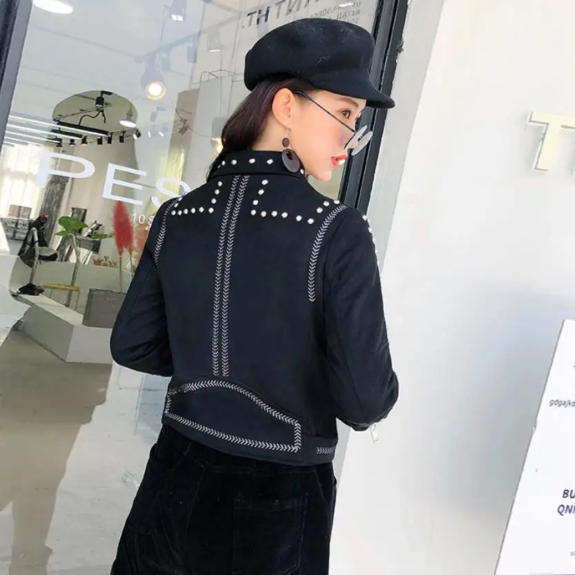 Autumn and winter fashion Korean embroidery rivet beading Suede jachet female versatile long-sleeved leather jacket wq2433
Autumn and winter fashion Korean embroidery rivet beading Suede jachet female versatile long-sleeved leather jacket wq2433