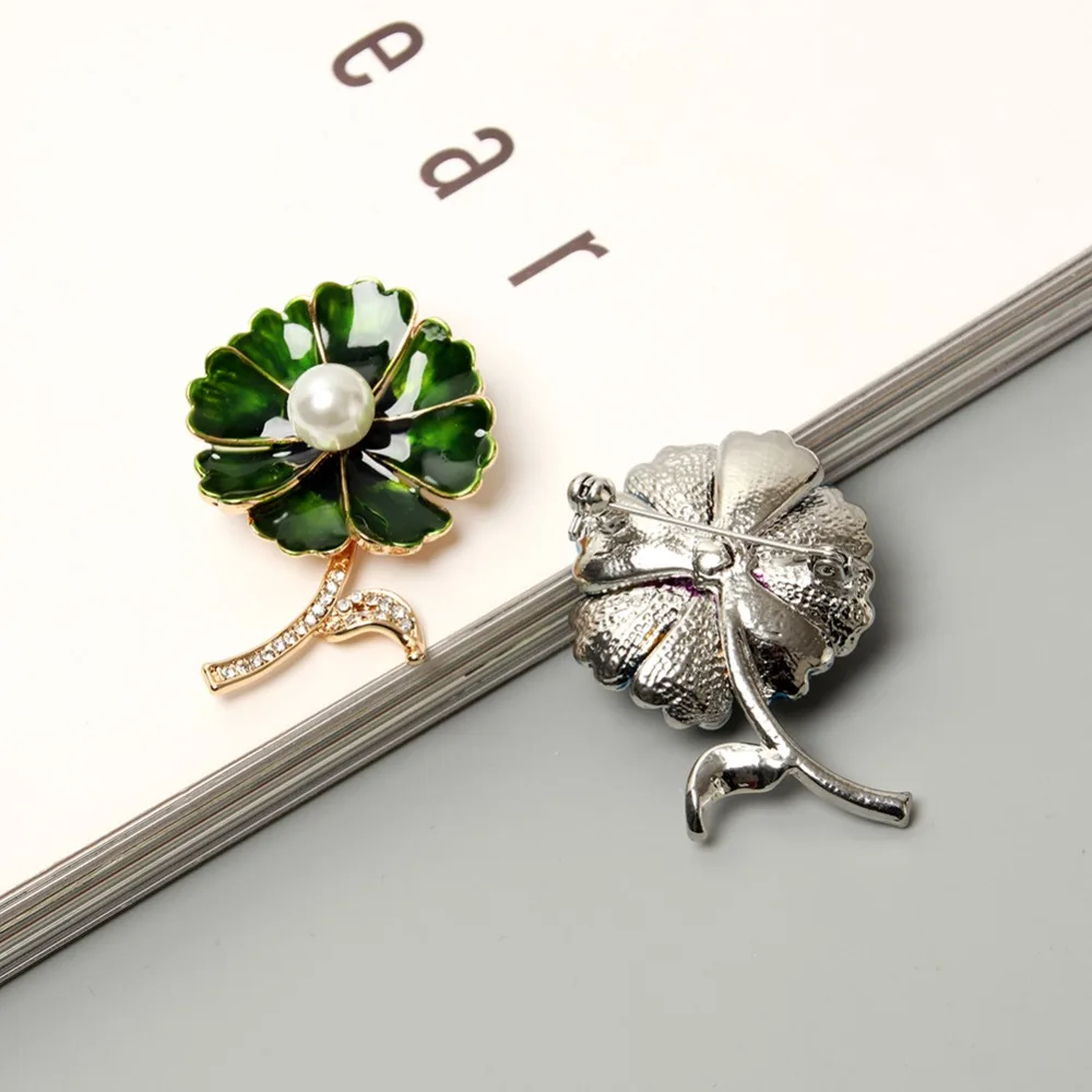 JUJIE Fashion Wedding Enamel Flower Brooches For Women 2019 Crystal Pearl Plant Scarf Pins Brooch Jewelry Dropshipping
JUJIE Fashion Wedding Enamel Flower Brooches For Women 2019 Crystal Pearl Plant Scarf Pins Brooch Jewelry Dropshipping