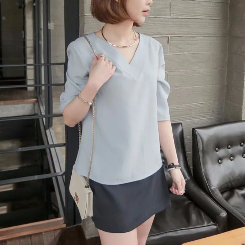 Sexy Tops Summer V-neck Chiffon Blouse Women Office Ladies Top Work Shirts Clothing Korean
Sexy Tops Summer V-neck Chiffon Blouse Women Office Ladies Top Work Shirts Clothing Korean