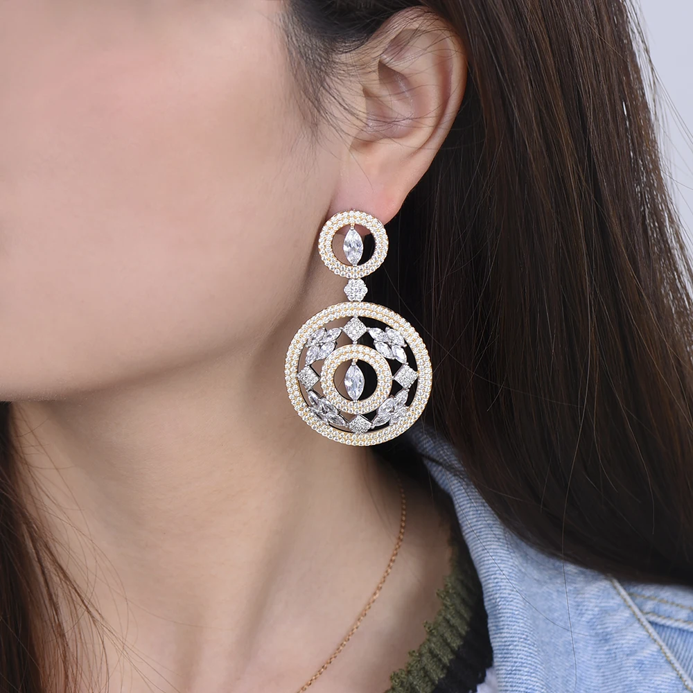Fashion boucle d'oreille femme 2020 Pendant Earrings Jewelry For Women Dangle Earrings Cubic Zirconia Inlaid Pendant Earrings
Fashion boucle d'oreille femme 2020 Pendant Earrings Jewelry For Women Dangle Earrings Cubic Zirconia Inlaid Pendant Earrings