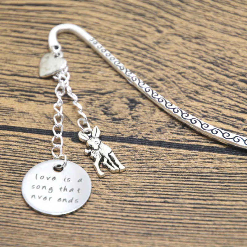 12pcs/lot Baby Deer Fawn bookmark Love is a song that never ends Mother Daughter Father bookmark Crystal
12pcs/lot Baby Deer Fawn bookmark Love is a song that never ends Mother Daughter Father bookmark Crystal