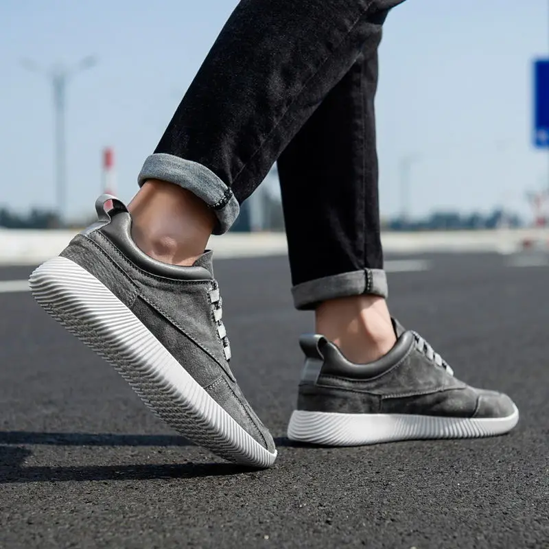 LAISUMK 2020 Hot Sale Men's Shoes Genuine Leather Holes Design Breathable Shoes Spring Autumn Business Men Leather Casual Shoes
LAISUMK 2020 Hot Sale Men's Shoes Genuine Leather Holes Design Breathable Shoes Spring Autumn Business Men Leather Casual Shoes