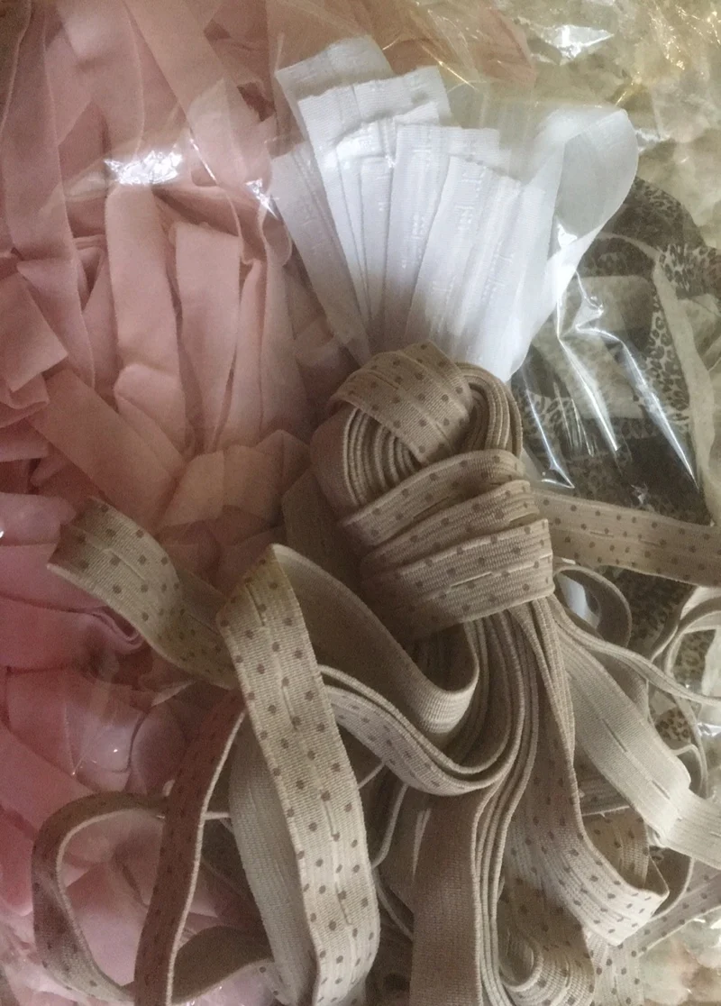 SICODA 2meters button holes elastic 1.7cm wide dot printed elastic tape adjustable elastic band single face
SICODA 2meters button holes elastic 1.7cm wide dot printed elastic tape adjustable elastic band single face