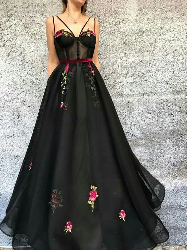 Black Prom Dress Appliques Beads A-Line Spaghetti Strap Illusion Prom Dresses Islamic Dubai Saudi Arabic Evening Dress
Black Prom Dress Appliques Beads A-Line Spaghetti Strap Illusion Prom Dresses Islamic Dubai Saudi Arabic Evening Dress
