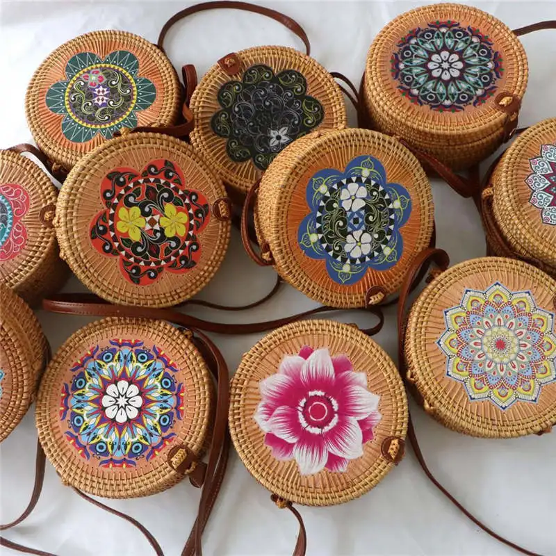 Rattan bag round straw shoulder bag small beach handbags ladies summer hollow handmade slung shoulder bag
Rattan bag round straw shoulder bag small beach handbags ladies summer hollow handmade slung shoulder bag