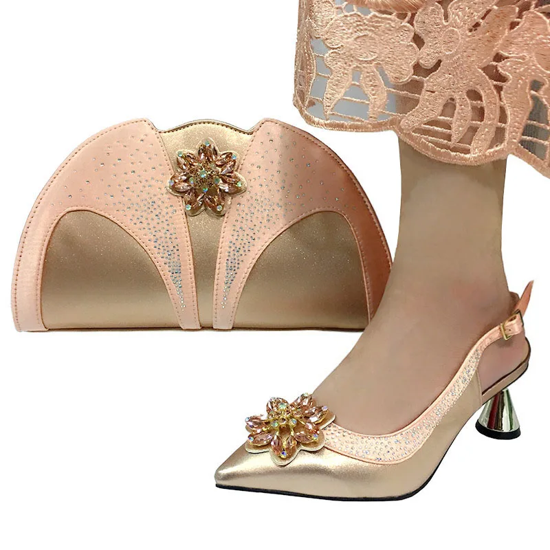Peach Color High Quality Italian Women Shoes and Bag to Match 2019 Spring New Arrivals Peep Toe Comfortable Sandals for Party
Peach Color High Quality Italian Women Shoes and Bag to Match 2019 Spring New Arrivals Peep Toe Comfortable Sandals for Party