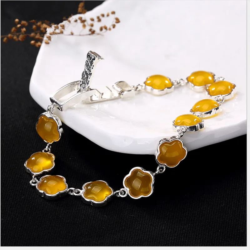 Uglyless Real 925 Sterling Silver Natural Red Corundum Flowers Bracelets Women Romantic Floral Bracelet Luxury Chalcedony Bijoux
Uglyless Real 925 Sterling Silver Natural Red Corundum Flowers Bracelets Women Romantic Floral Bracelet Luxury Chalcedony Bijoux
