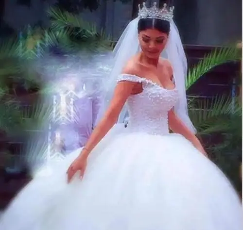 Off The Shoulder Vestido De Noiva Muslim Wedding Dresses Ball Gown Lace Beaded Plus Size Dubai Arabic Wedding Gown Bridal
Off The Shoulder Vestido De Noiva Muslim Wedding Dresses Ball Gown Lace Beaded Plus Size Dubai Arabic Wedding Gown Bridal