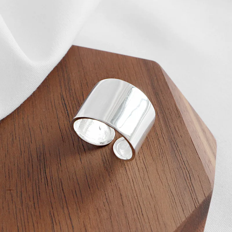 2019 Bijoux Bohemian Vintage 925 Sterling Silver Large Smooth Rings for Women Punk Retro Open Adjustable Antique Ladies Rings
2019 Bijoux Bohemian Vintage 925 Sterling Silver Large Smooth Rings for Women Punk Retro Open Adjustable Antique Ladies Rings