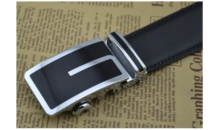 Free shipping New Designer Men's Belts Luxury Man Fashion Genuine Leather Cowskin Belt for Men High Quality Automatic Buckle 160
Free shipping New Designer Men's Belts Luxury Man Fashion Genuine Leather Cowskin Belt for Men High Quality Automatic Buckle 160