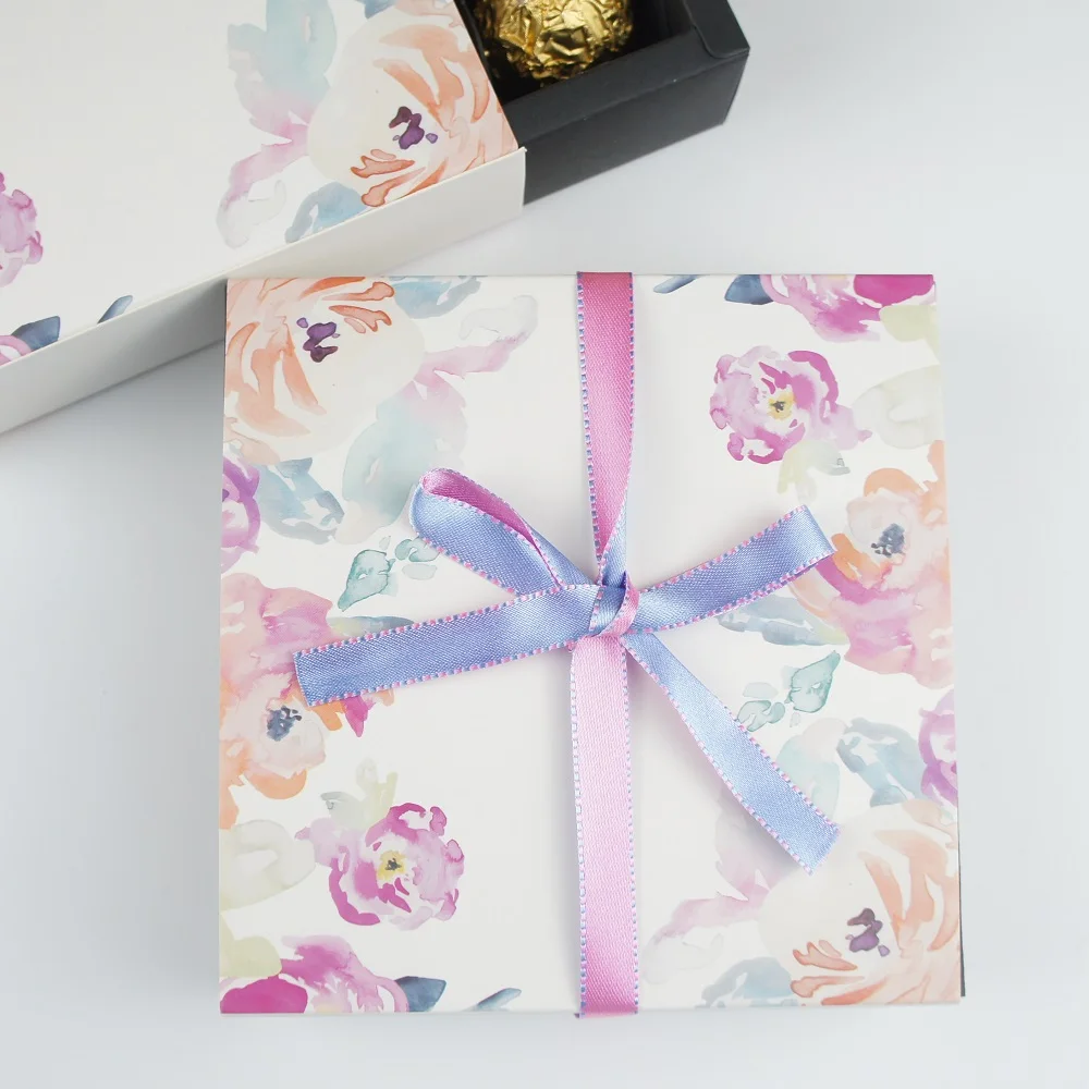 13.1*13.1*3.5cm lady rose flower theme 10 set Chocolate Paper Box valentine's day Candy Storage Boxes DIY handmade multi-use
13.1*13.1*3.5cm lady rose flower theme 10 set Chocolate Paper Box valentine's day Candy Storage Boxes DIY handmade multi-use