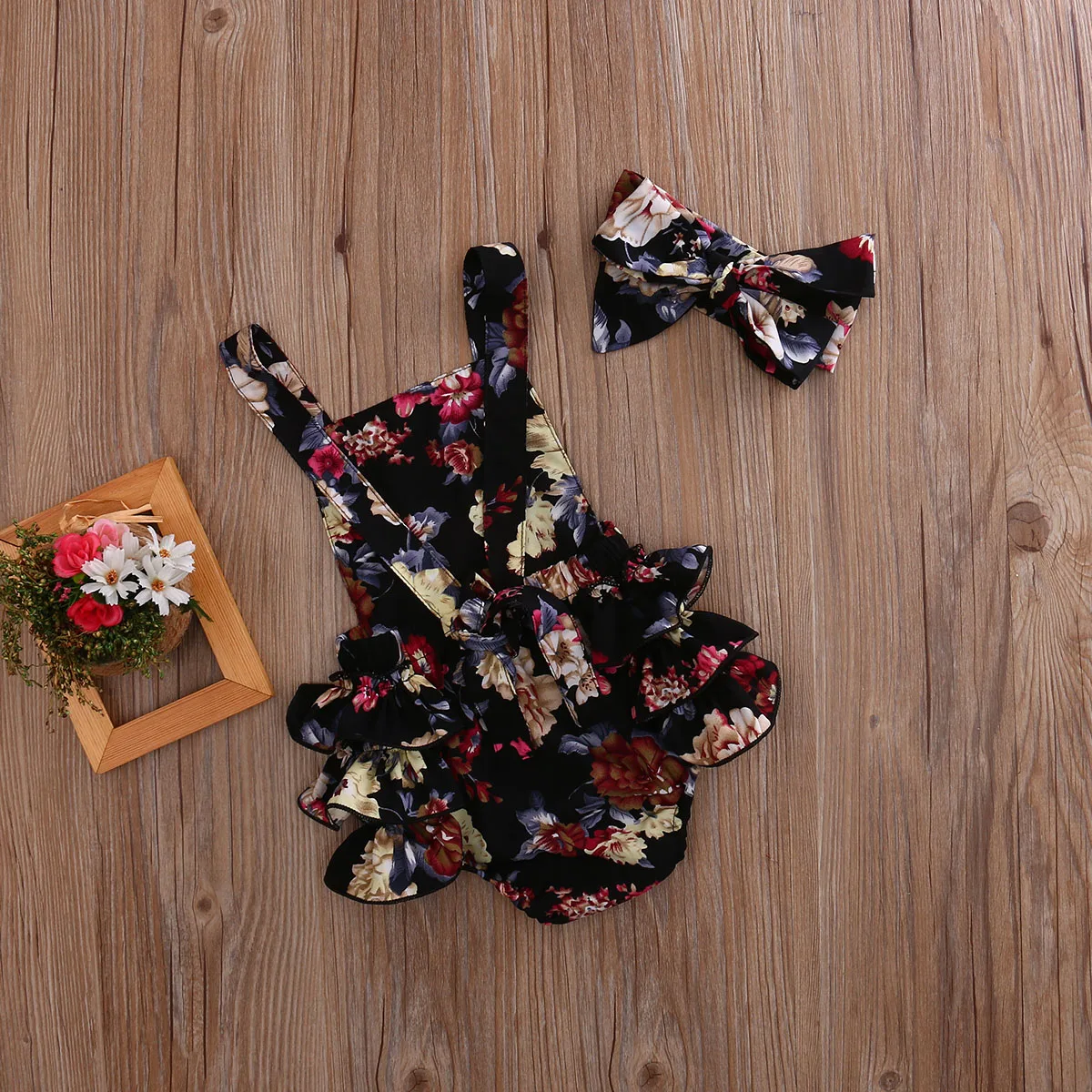 Baby Girl Bodysuits Ruffles Cute Jumpsuit Headband Clothing Outfits Newborn Baby Girls Clothes Tops sleeveless Floral
Baby Girl Bodysuits Ruffles Cute Jumpsuit Headband Clothing Outfits Newborn Baby Girls Clothes Tops sleeveless Floral