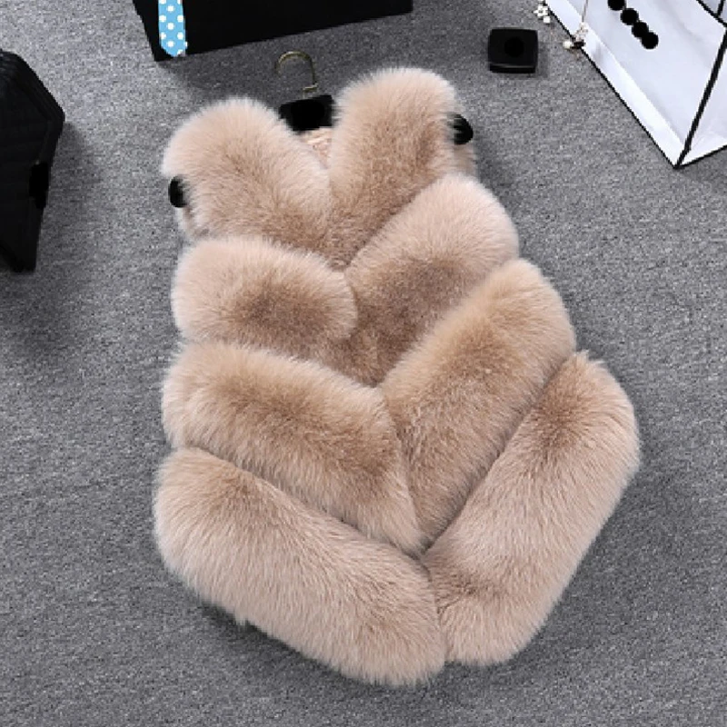 ZADORIN New Luxury Faux Fox Fur Vest Women Plus Size Furry Short Faux Fur Vests Coat Fur Gilet Fourrure Autumn Winter Overcoat
ZADORIN New Luxury Faux Fox Fur Vest Women Plus Size Furry Short Faux Fur Vests Coat Fur Gilet Fourrure Autumn Winter Overcoat