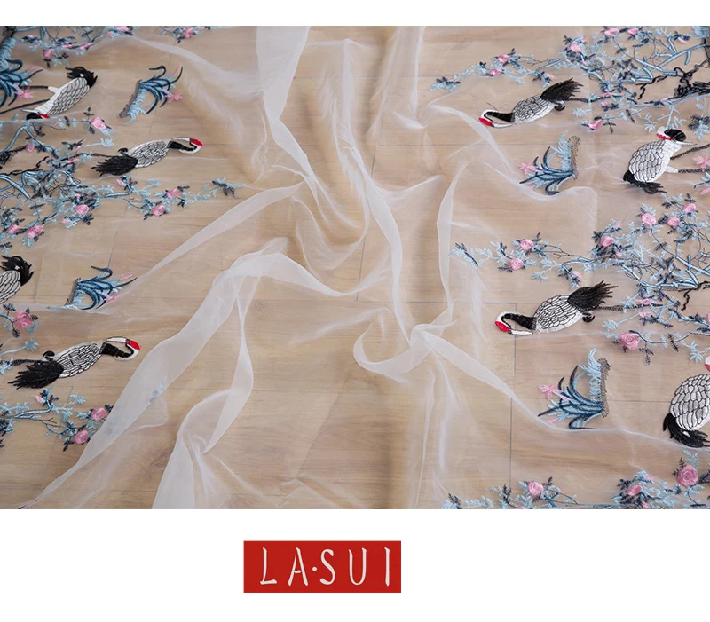 LASUI 2017 мягкая органза кружева 3D вышитая ткань Белый с цветочным краном DIY O0025|fabric