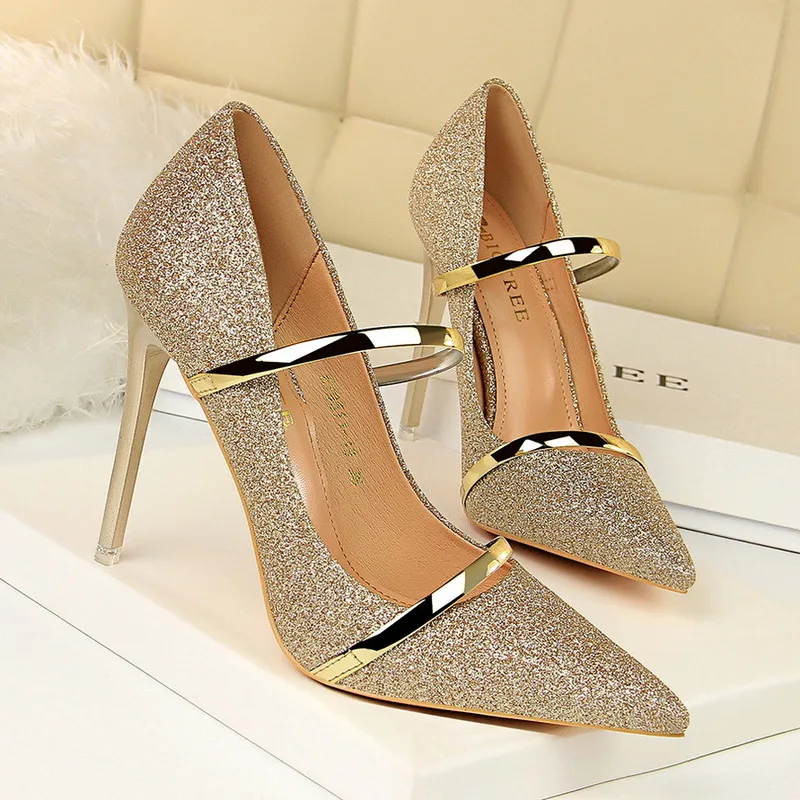 BIGTREE Women Pumps Sexy Sequined Cloth Pointed Sequin cloth 10.5cm Thin High Heels Women Wedding Shoes Party Nightclub Pump
BIGTREE Women Pumps Sexy Sequined Cloth Pointed Sequin cloth 10.5cm Thin High Heels Women Wedding Shoes Party Nightclub Pump