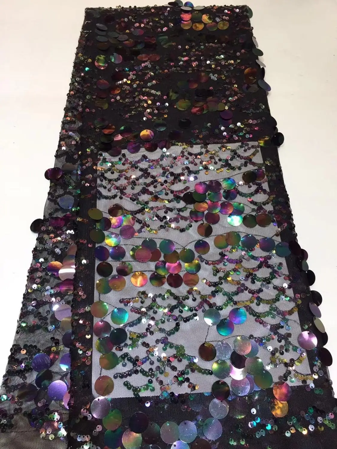 Fashionable french lace fabrics african net lace fabric with sequins hot sale embroidered lace fabric for dress TS7873
Fashionable french lace fabrics african net lace fabric with sequins hot sale embroidered lace fabric for dress TS7873