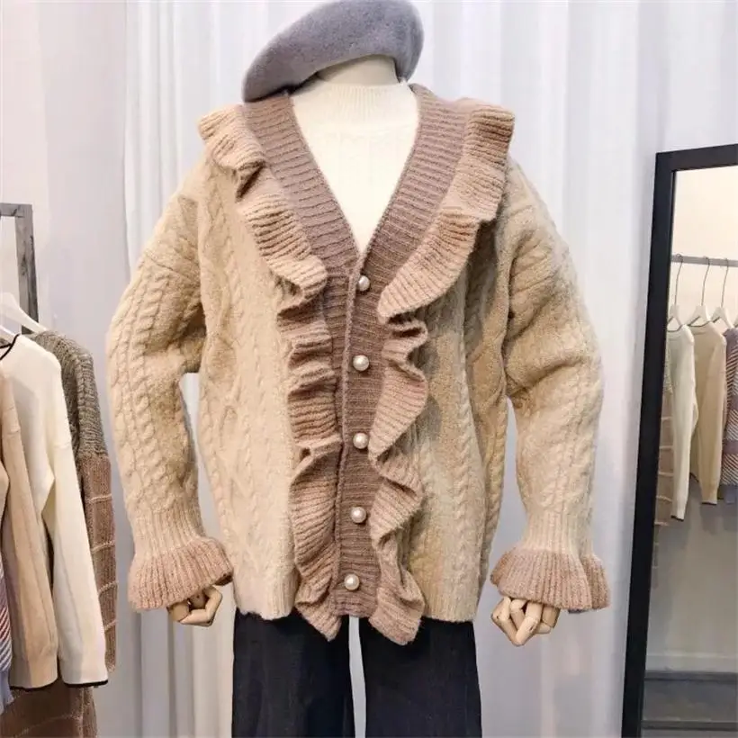 2019 new arrival women's clothing ladies twist casual knitted sweaters cardigans women pearl buttons cardigan coats
2019 new arrival women's clothing ladies twist casual knitted sweaters cardigans women pearl buttons cardigan coats