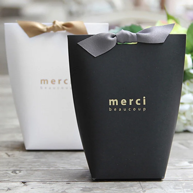 500 x Big Size Upscale Black/White "Merci" Bronzing Wedding Gift Box Birthday Cookies Box Happy Party Sweet Dessert Decoration
500 x Big Size Upscale Black/White "Merci" Bronzing Wedding Gift Box Birthday Cookies Box Happy Party Sweet Dessert Decoration