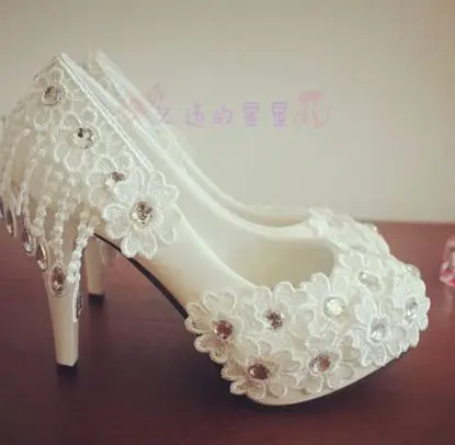 Sexy tassel lace wedding shoes women handmade lace rhinestones sweet handmade brides pumps shoes lady bridesmaid shoes
Sexy tassel lace wedding shoes women handmade lace rhinestones sweet handmade brides pumps shoes lady bridesmaid shoes