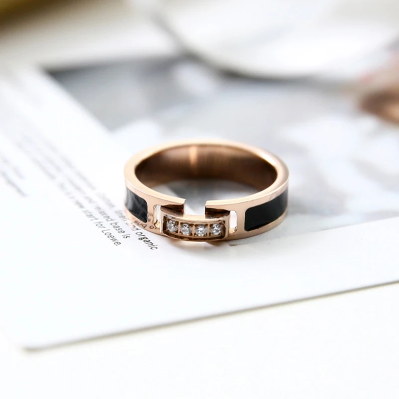 

YUN RUO Rose Gold Color Elegant Black Zircon Inlay Ring For Woman Gift Party Stainless Steel Jewelry Top Quality Never Fade 2017