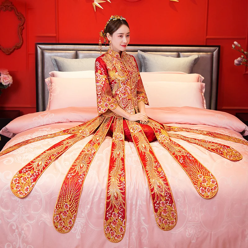 Red Chinese Wedding Bride Cheongsam Traditional Style marry Evening Dress Embroidery Long Qipao Womens Clothing Size S - XXL
Red Chinese Wedding Bride Cheongsam Traditional Style marry Evening Dress Embroidery Long Qipao Womens Clothing Size S - XXL