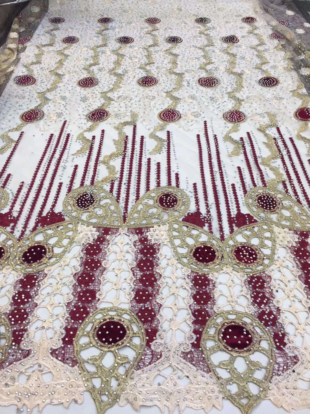 lace fabric 2021 high quality lace nigerian lace fabric for women dress african tulle lace with stones 5yards per piece ZX3255
lace fabric 2021 high quality lace nigerian lace fabric for women dress african tulle lace with stones 5yards per piece ZX3255