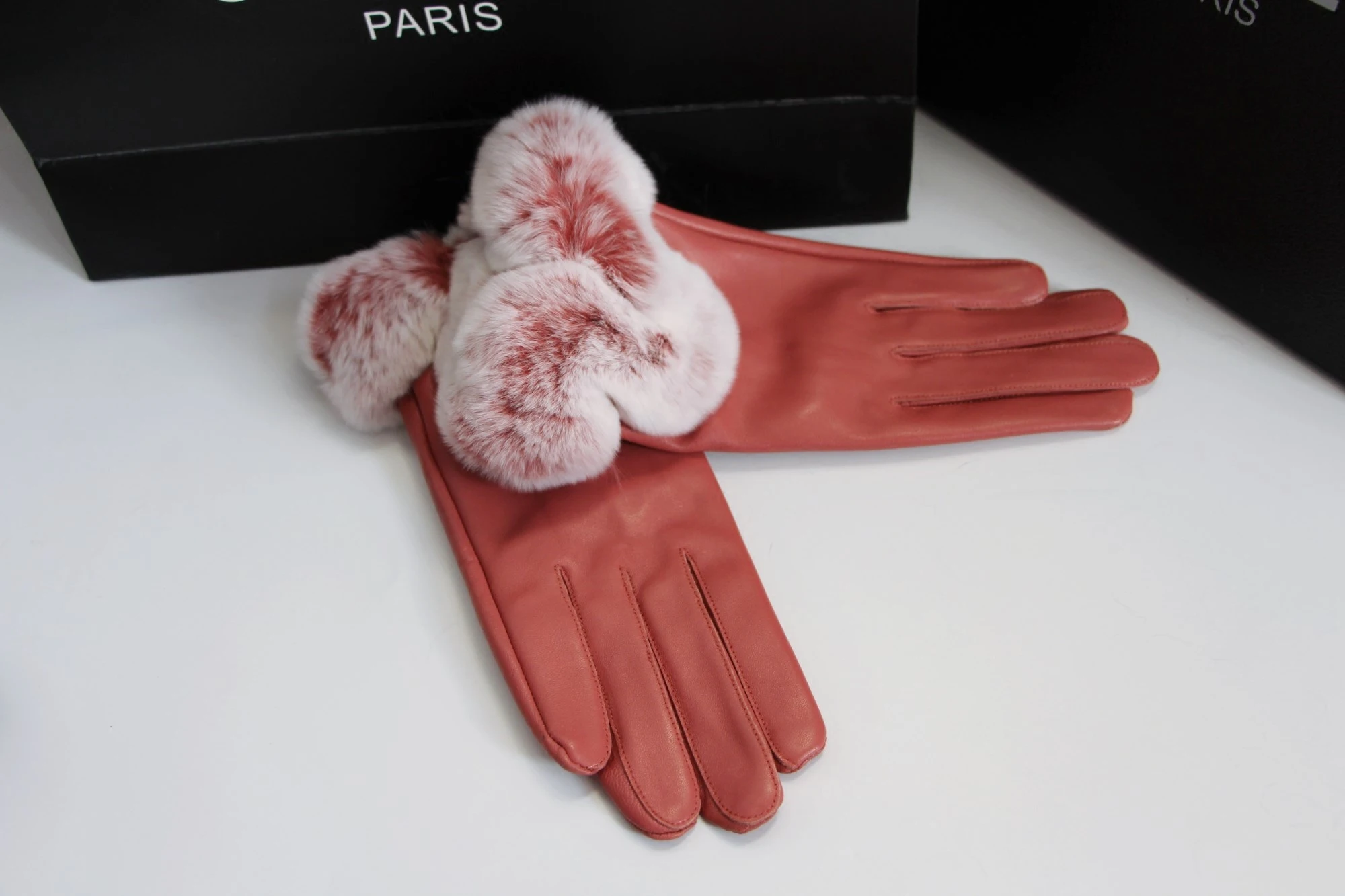 5 Color into Women's Leather Gloves Super Rabbit Hair Collocation Fairy Black Sheep
5 Color into Women's Leather Gloves Super Rabbit Hair Collocation Fairy Black Sheep