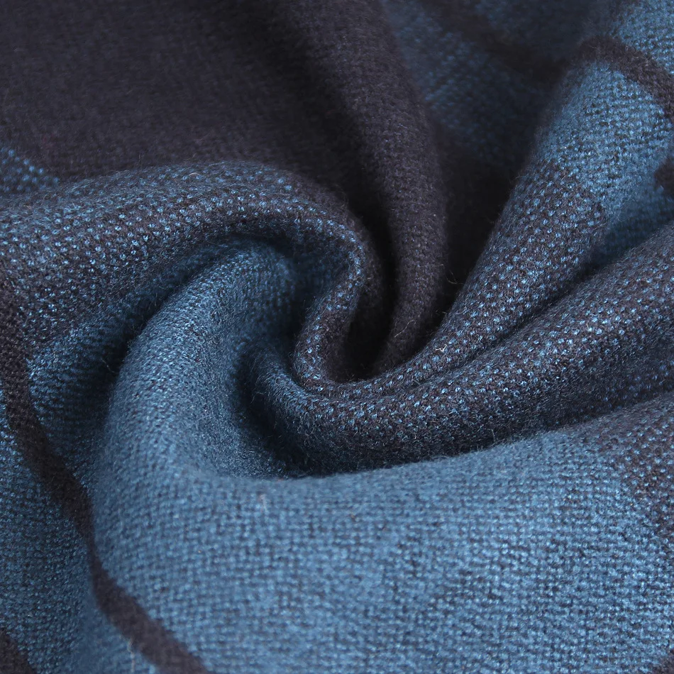 Autumn and winter new stripes business men scarf Leisure comfortable lattice men scarf
Autumn and winter new stripes business men scarf Leisure comfortable lattice men scarf