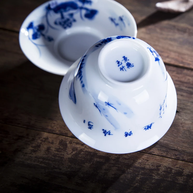

200ml Hand Painted Lotus Pattern Gaiwan Jingdezhen Blue and White Porcelain Tureen Teaware Kung Fu Tea Set Underglaze Drinkware