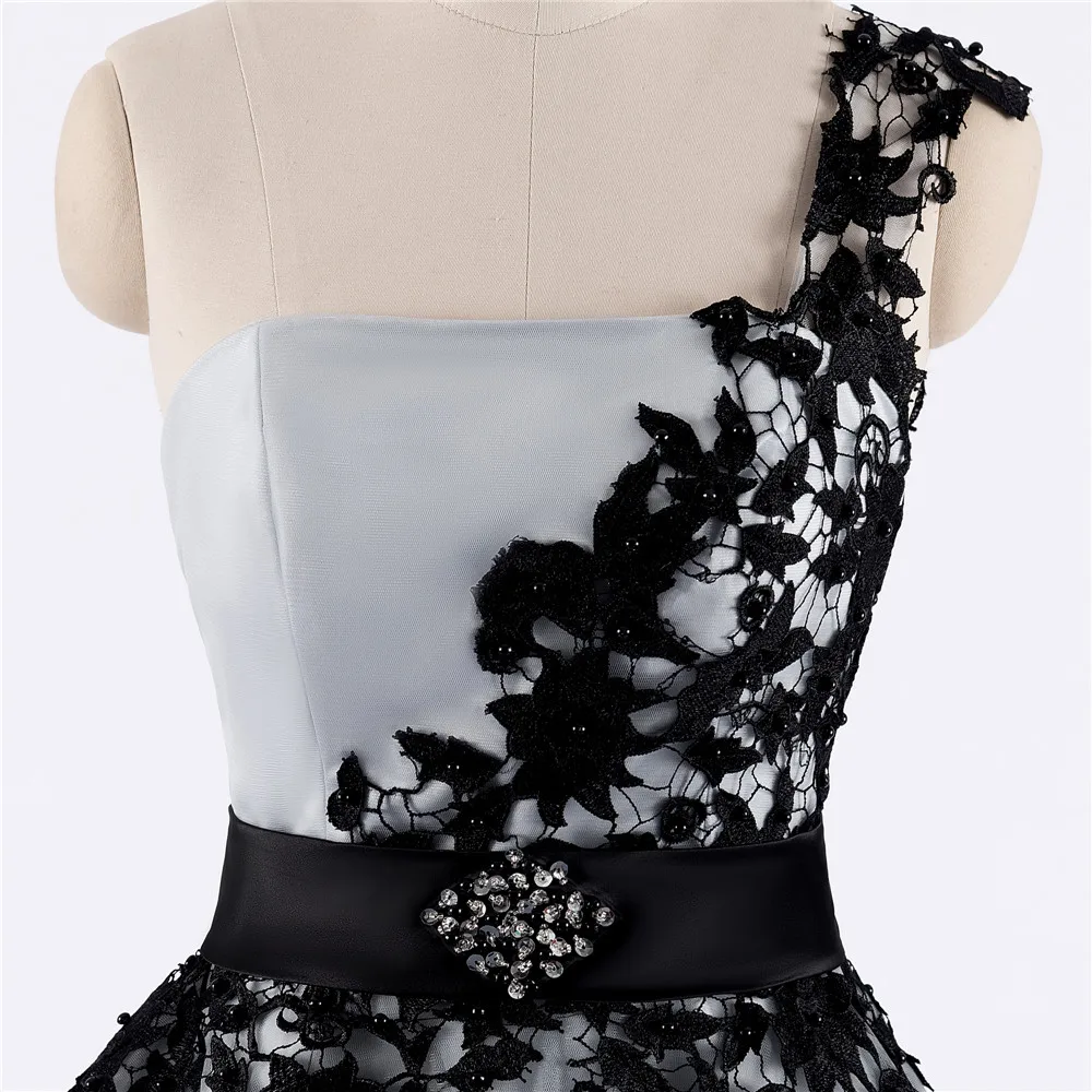Black Elegant Homecoming Dresses A-line One-shoulder Short Mini Tulle Lace Appliques Backless Cocktail Dresses
Black Elegant Homecoming Dresses A-line One-shoulder Short Mini Tulle Lace Appliques Backless Cocktail Dresses