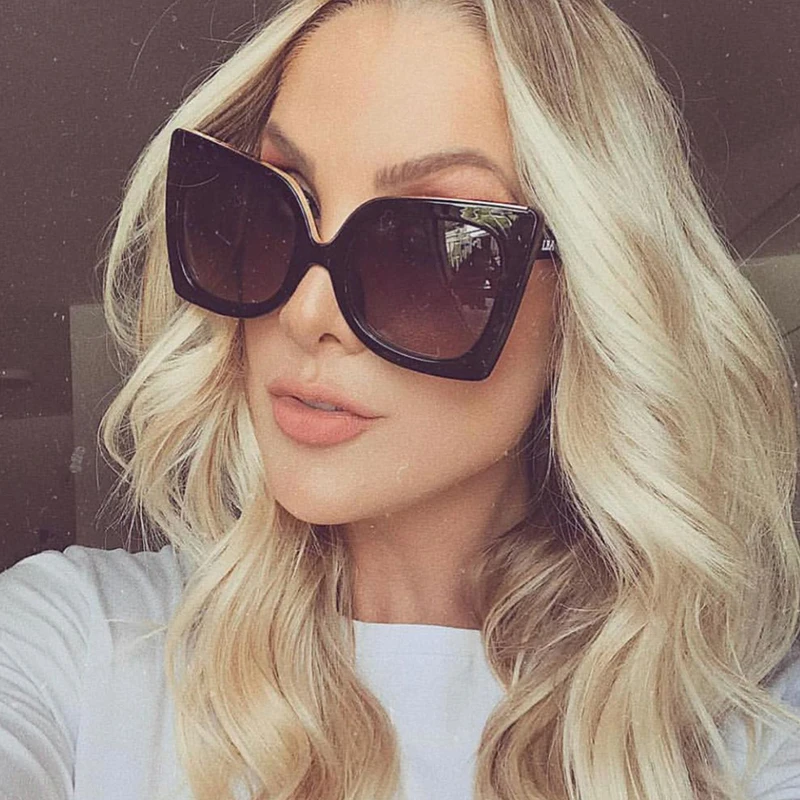 Fashion Ladies Sunglasses Tom Brand Big Frame Rivet Sun Glasses for Women Butterfly Shades Lunettes De Soleil Femme 5262R
Fashion Ladies Sunglasses Tom Brand Big Frame Rivet Sun Glasses for Women Butterfly Shades Lunettes De Soleil Femme 5262R