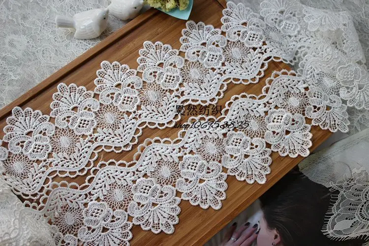 Vintage lace trim floral lace trimming venice flower lace trimming 5 yards/lot 8.5cm wide
Vintage lace trim floral lace trimming venice flower lace trimming 5 yards/lot 8.5cm wide