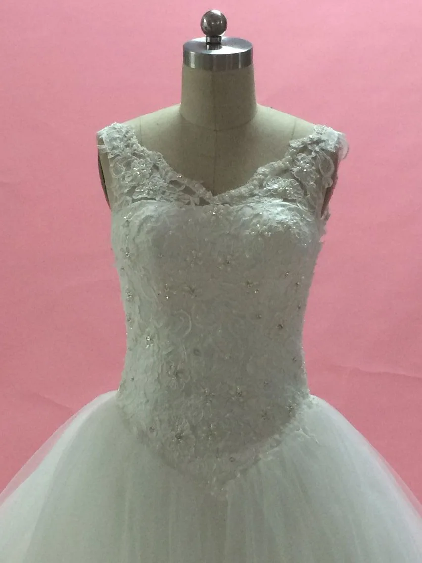 free shipping v-neck bridal ball gowns wedding dresses 2017 real pictures custom make plus sizes
free shipping v-neck bridal ball gowns wedding dresses 2017 real pictures custom make plus sizes