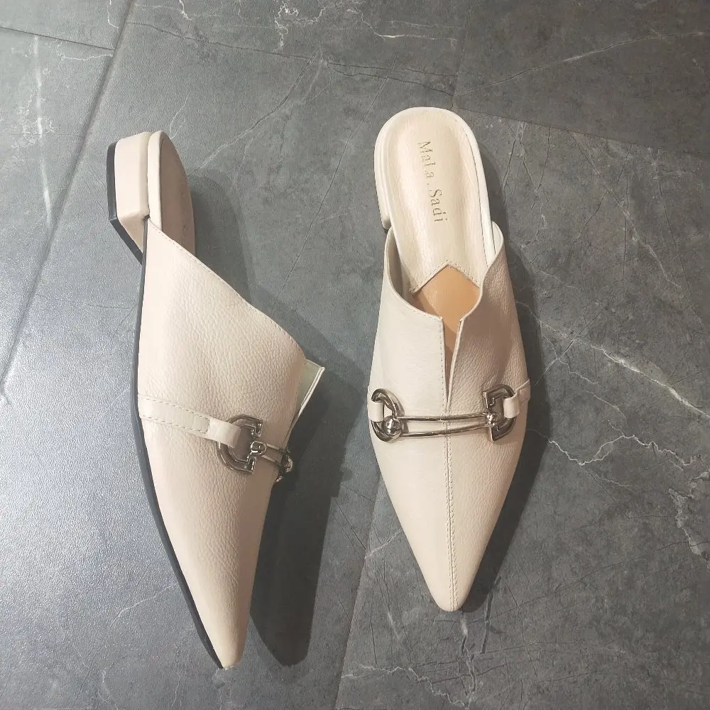 New Fashion Silver Metal Decoration Women Slippers High Quality Beige Color Genuine Leather Pointed Toe Flat Casual Shoes
New Fashion Silver Metal Decoration Women Slippers High Quality Beige Color Genuine Leather Pointed Toe Flat Casual Shoes