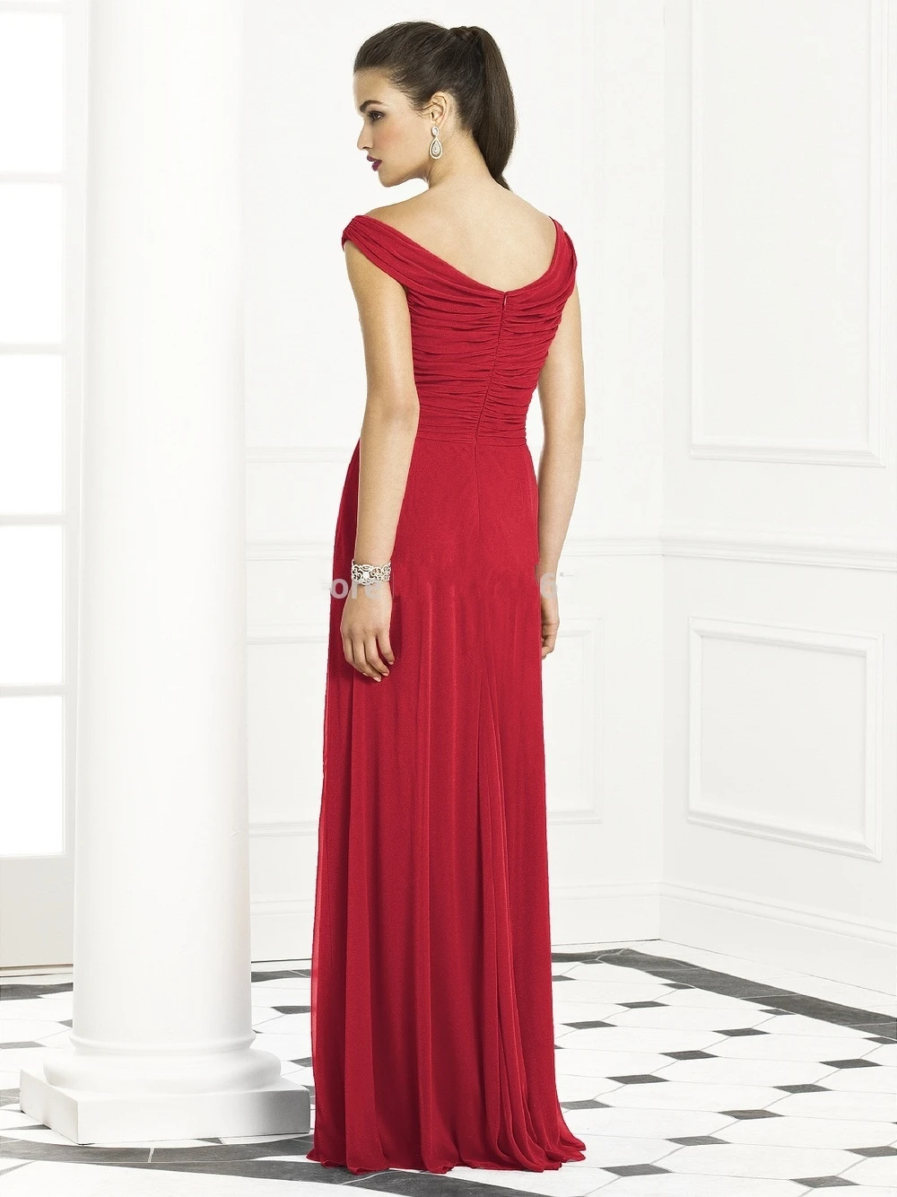 New Arrival 2017 Sexy Red V Neck Bridesmaid Dresses Cap Sleeve Beautiful Pleated Full Length Zipper Back Prom Gown Dresses WE025
New Arrival 2017 Sexy Red V Neck Bridesmaid Dresses Cap Sleeve Beautiful Pleated Full Length Zipper Back Prom Gown Dresses WE025