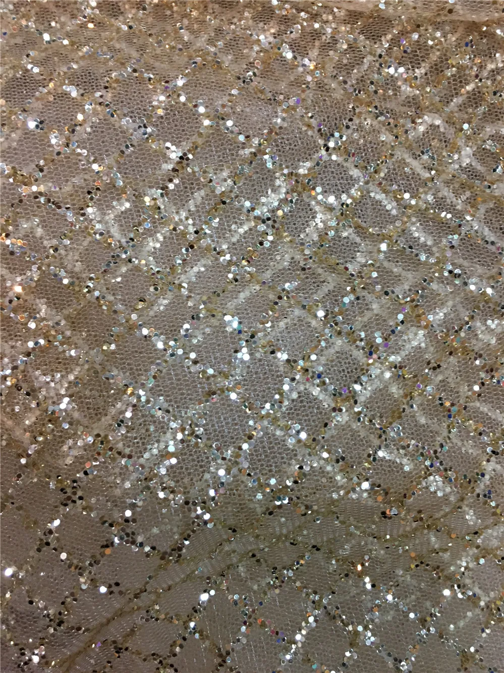 2017 New design african gold glitter lace fabric glitter sequins French tulle lace fabric with sequins For Wedding
2017 New design african gold glitter lace fabric glitter sequins French tulle lace fabric with sequins For Wedding