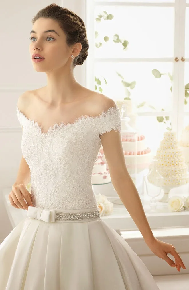 Romantic white lace wedding dresses A-Line V-neck cap sleeve beaded robe de mariage VESTIDO DE NOIVA bridal gowns HS130
Romantic white lace wedding dresses A-Line V-neck cap sleeve beaded robe de mariage VESTIDO DE NOIVA bridal gowns HS130