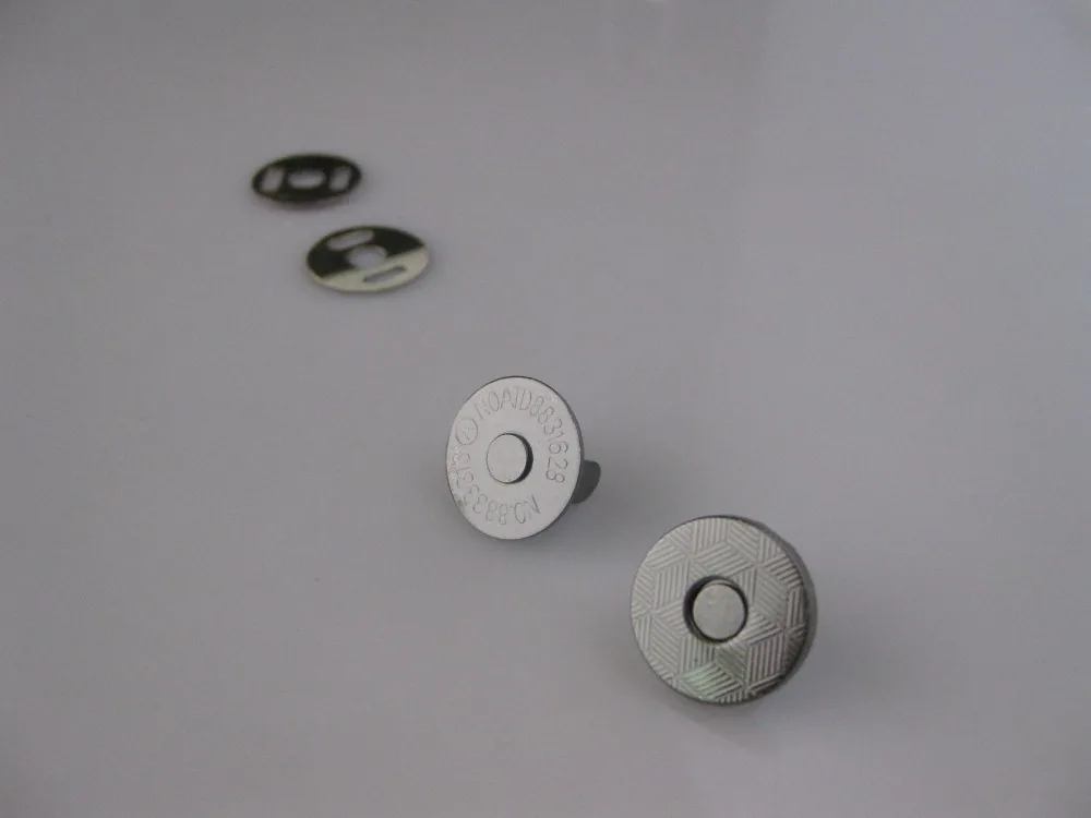 Free shipping (25sets/lot) 10*2mm Black nickle color metal magnetic button clasps Metal Button Fastener For Wallet Bags
Free shipping (25sets/lot) 10*2mm Black nickle color metal magnetic button clasps Metal Button Fastener For Wallet Bags