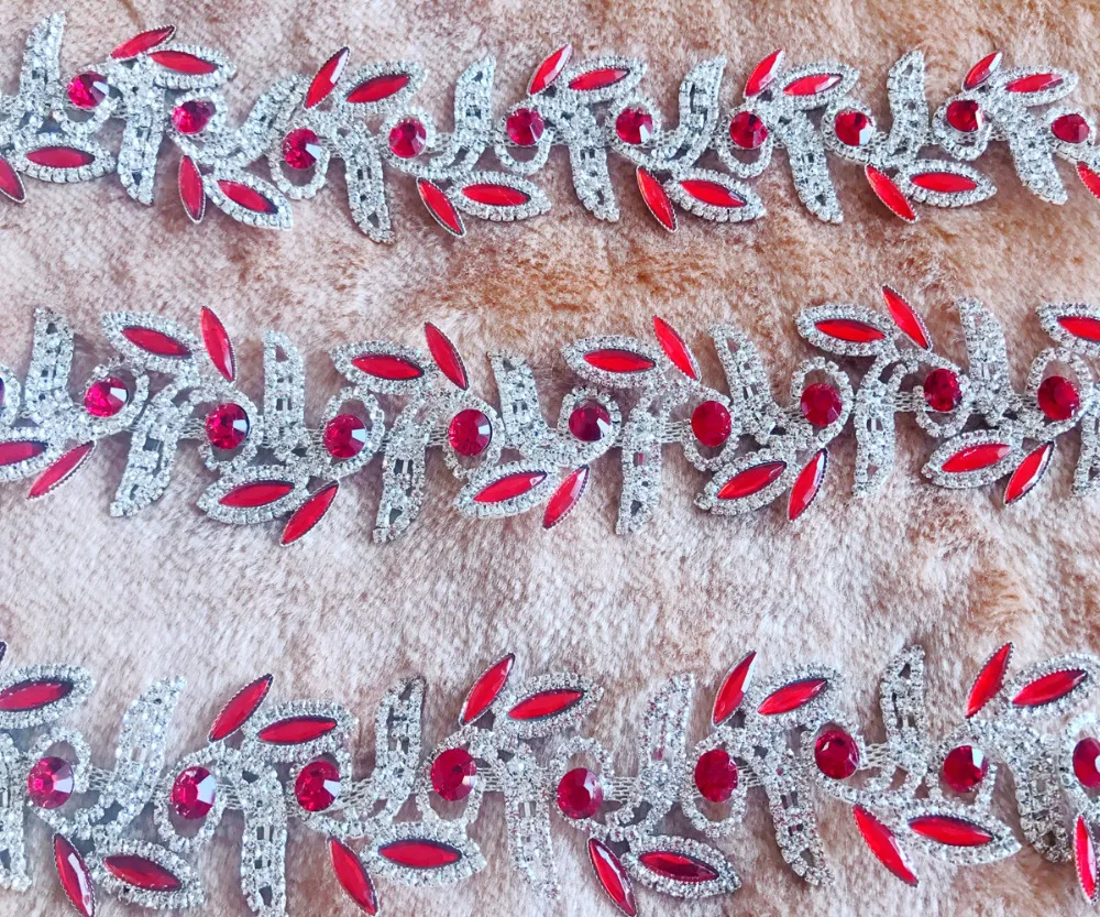 Free shipping red/silver rhinestones applique rhinestones chain trimming Height of 3.8cm
Free shipping red/silver rhinestones applique rhinestones chain trimming Height of 3.8cm