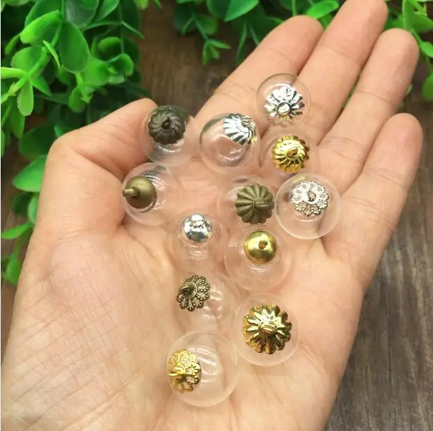 50sets/lot 16mm empty glass ball bottles charms pendant vial set, 3 colors metal cap include, glass globe orb jewerly necklace
50sets/lot 16mm empty glass ball bottles charms pendant vial set, 3 colors metal cap include, glass globe orb jewerly necklace