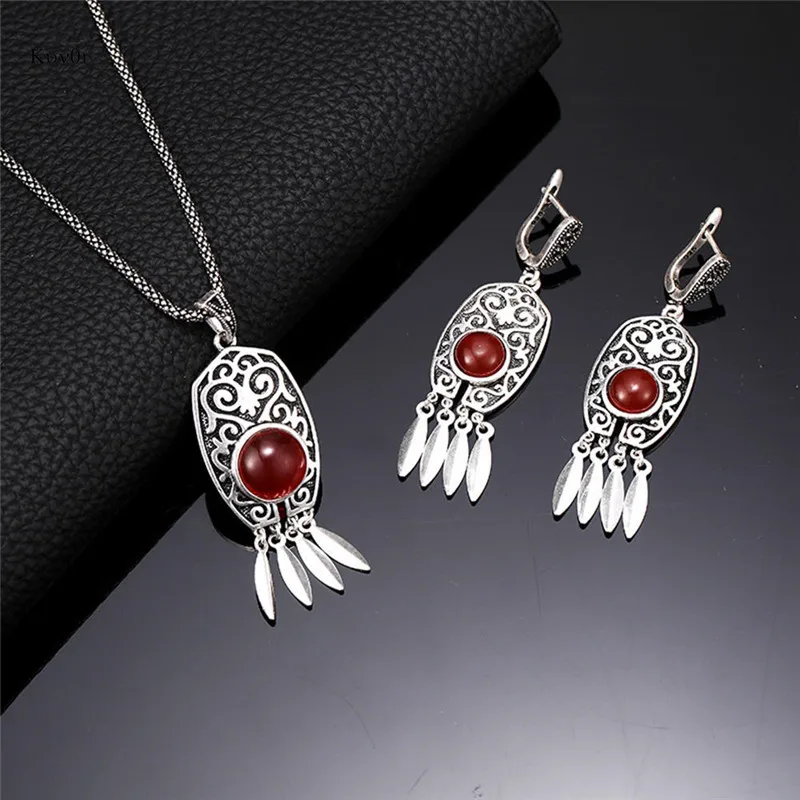 Fashion Vintage Sliver Plated Jewelry Sets Classic Craved Pattern Drop Earring Pendant Necklace Party Gifts Jewelry for Women
Fashion Vintage Sliver Plated Jewelry Sets Classic Craved Pattern Drop Earring Pendant Necklace Party Gifts Jewelry for Women