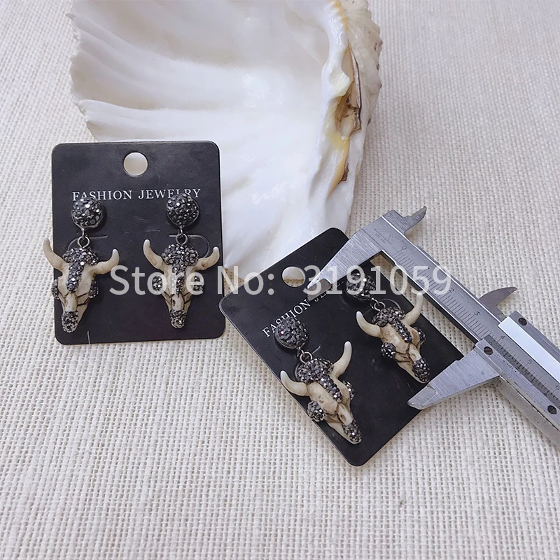 European and American new style fashionable individual character imitates antique ox head temperament earring pendant
European and American new style fashionable individual character imitates antique ox head temperament earring pendant