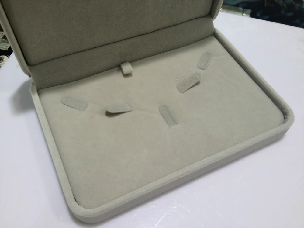 Jewelry Packaging Box Case Fresh Water Pearl Necklace Box Case Velvet Jewelry Box Case Grey
Jewelry Packaging Box Case Fresh Water Pearl Necklace Box Case Velvet Jewelry Box Case Grey