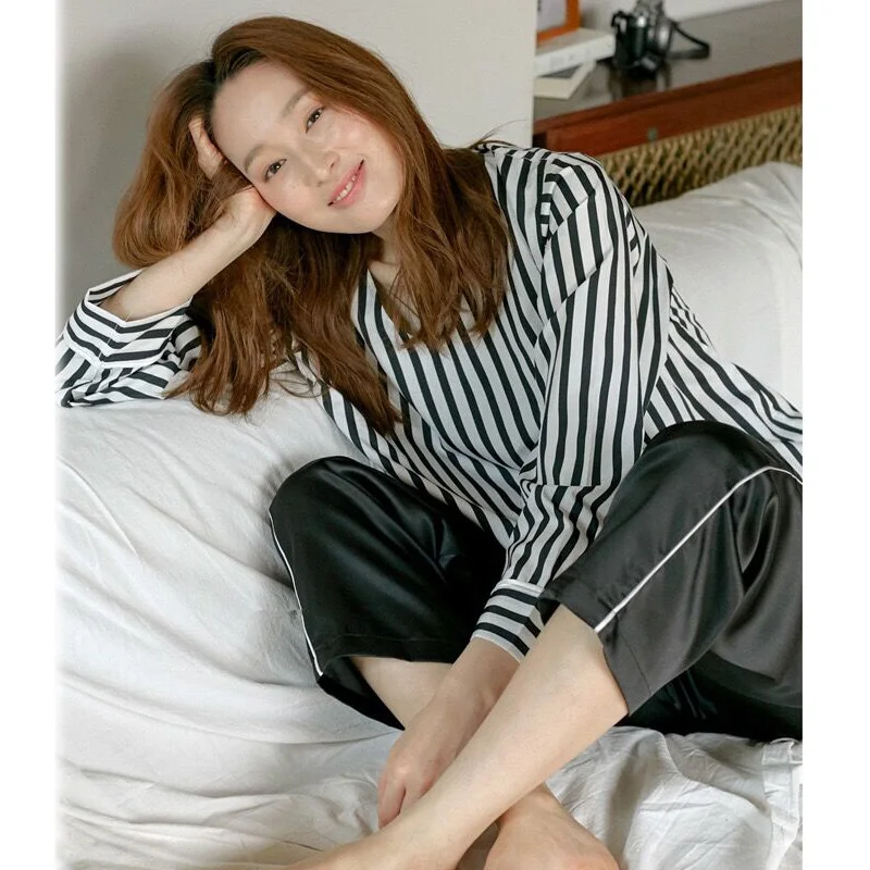 2021 New Couple Pajama Sets Japanese Striped Cotton Sexy Lover Pijama Set Soft House Wear Cotton Stripe Tops+ Pants
2021 New Couple Pajama Sets Japanese Striped Cotton Sexy Lover Pijama Set Soft House Wear Cotton Stripe Tops+ Pants