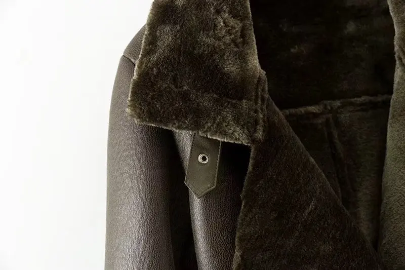 Fashion Winter Women Faux Lamb Leather Female Warm Thick Outerwear Jacket Faux Leather Lambs Wool Fur Collar Suede Jacket Coats
Fashion Winter Women Faux Lamb Leather Female Warm Thick Outerwear Jacket Faux Leather Lambs Wool Fur Collar Suede Jacket Coats